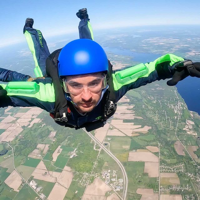 student learning to skydive with Parachute Ottawa